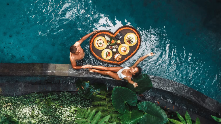 Day 2: Floating Breakfast & Central Bali Tour on a Vintage Volkswagen