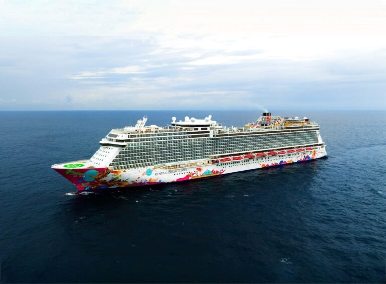 Singapore Escape with Genting Dream Cruise | A Luxury Offshore Romantic Experience – photo 2